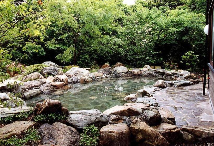 Ryokan 池の山荘
