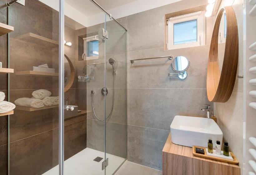 Sunset Resort   Lakeside Apartment