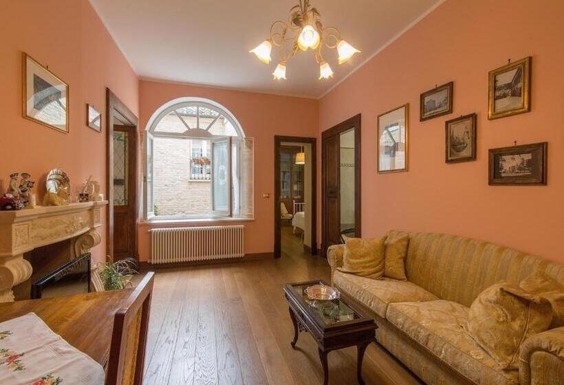 مبيت وإفطار Al Belvedere Apartment