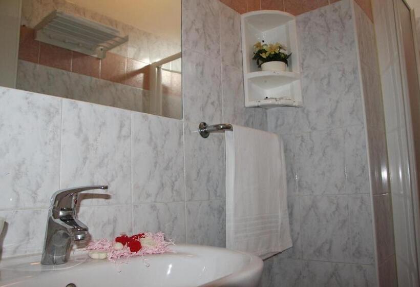 בית מלון כפרי Touring Spiaggia