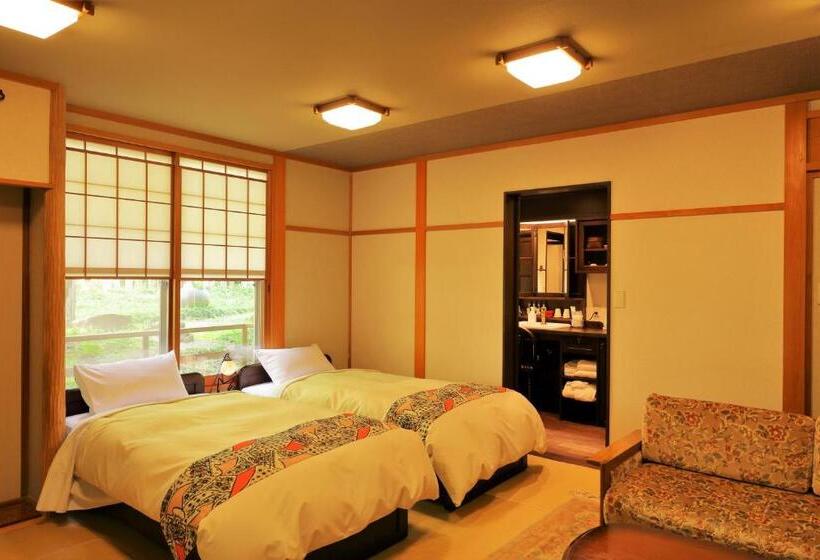 Pensión 小さなホテルセラヴィ