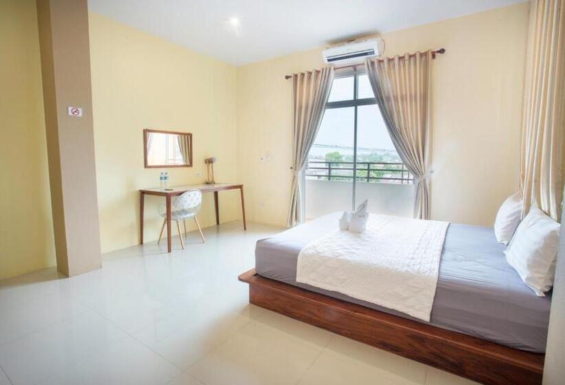 هتل Aura Residence