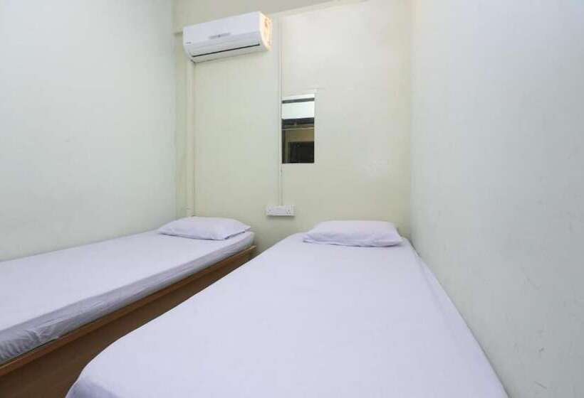 فندق صغير Spot On 89795 The Space Inn
