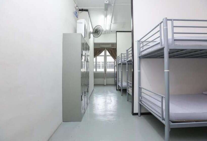 فندق صغير Spot On 89795 The Space Inn