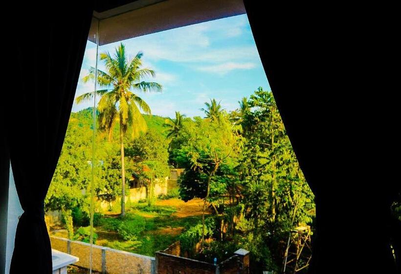 تختخواب و صبحانه Lazy Inn Kuta Lombok