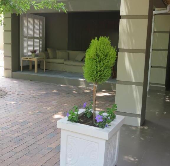 住宿加早餐  Milas Place