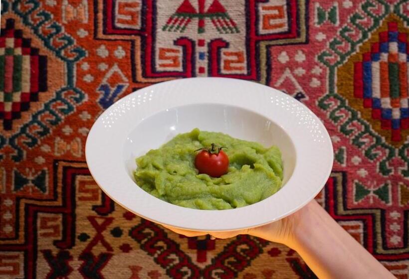 تختخواب و صبحانه Toon Armeni Guest House