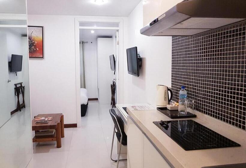 هتل The Shady Rest