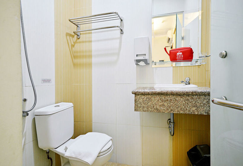 酒店 Zen Rooms Benhil Tondano