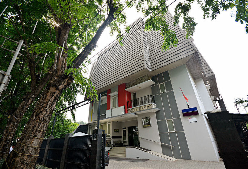 酒店 Zen Rooms Benhil Tondano