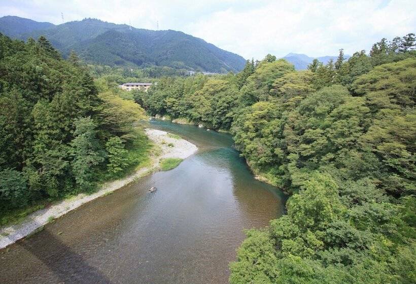 旅館 Okutamaji