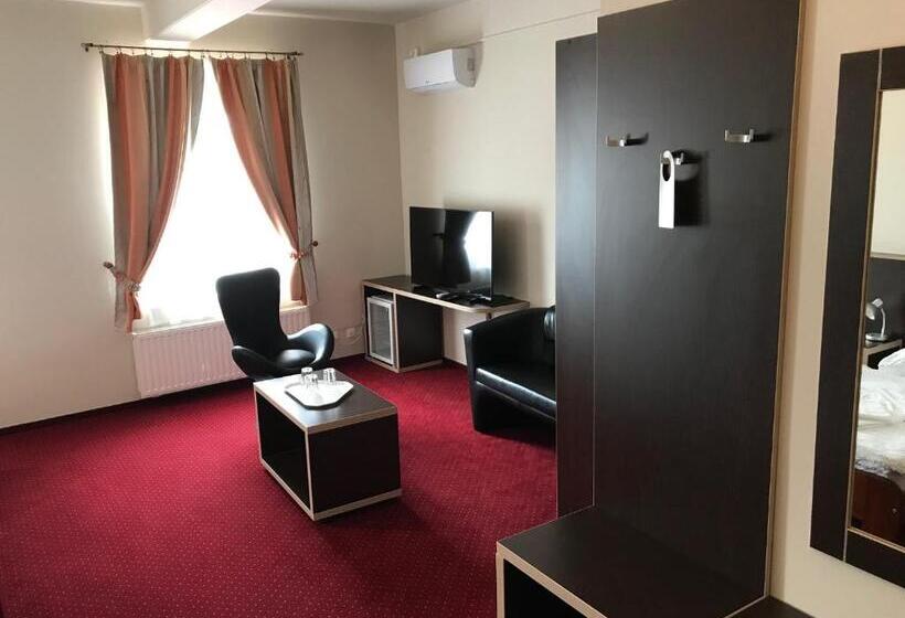 مبيت وإفطار Aranytál Panzió