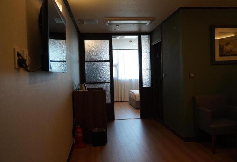 酒店 Sacheon Grand Tourist