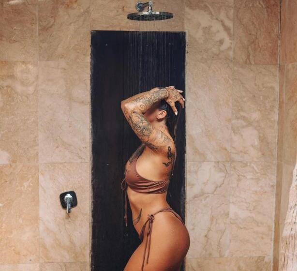 هاستل Captain Coconuts Gili Air