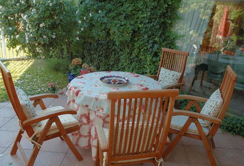 مبيت وإفطار Rosehouse Hillerød Bed And Kitchen