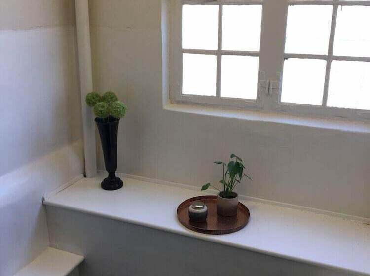 تختخواب و صبحانه Den Gamle Arrest