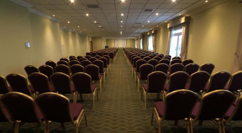 ホテル Diego De Almagro Chillan