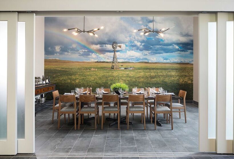 Отель Doubletree By Hilton Greeley At Lincoln Park