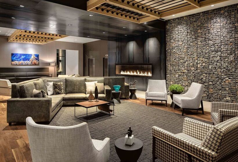 Отель Doubletree By Hilton Greeley At Lincoln Park