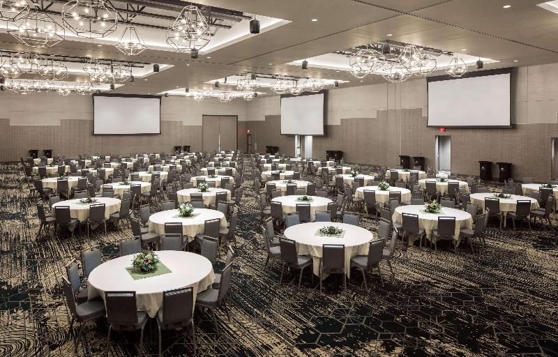 Отель Doubletree By Hilton Greeley At Lincoln Park