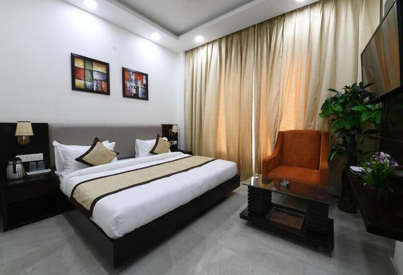 호텔 Madhav Muskan Residency