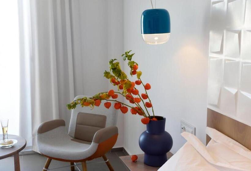 هتل Myconian Korali Relais & Chateaux