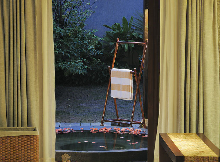 בית מלון כפרי Narada Resort & Spa Perfume Bay