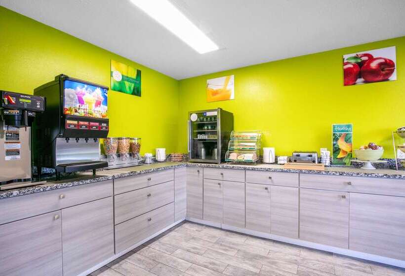 Отель Quality Inn & Suites Metropolis I24