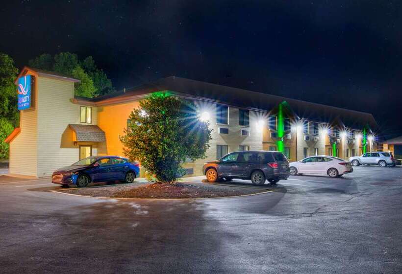 Отель Quality Inn & Suites Metropolis I24