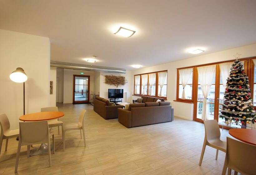 فندق Villaggio Delle Alpi