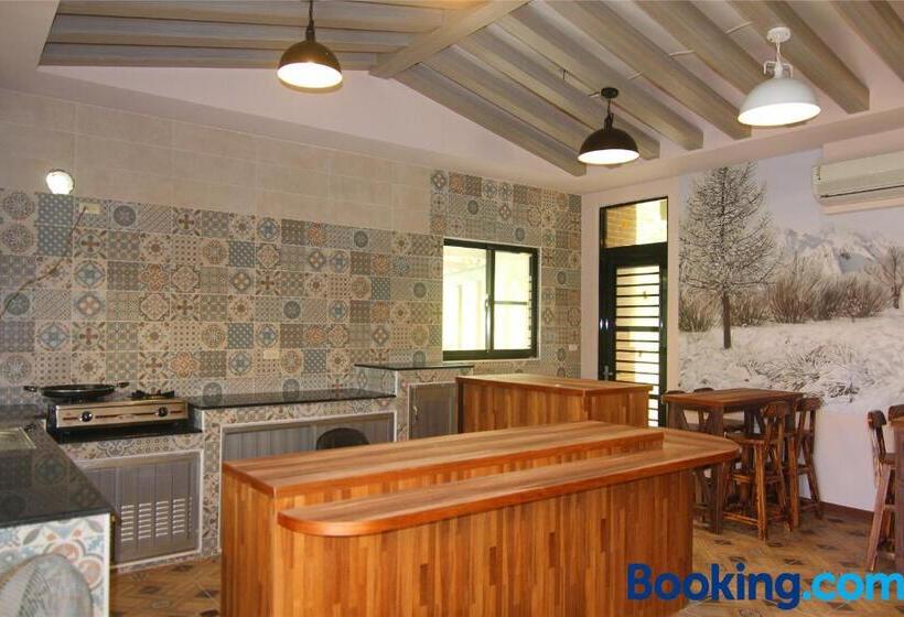 Lian Chinq Diving B&b