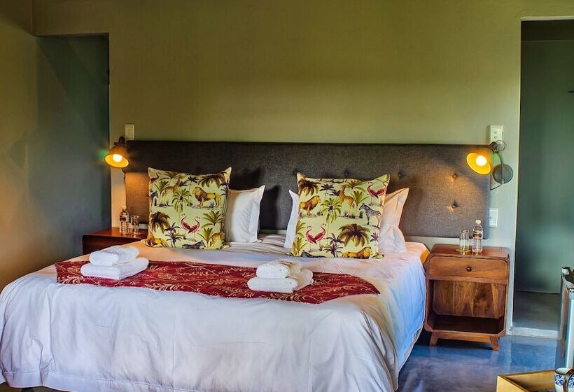 בית מלון כפרי Tshikwalo Game Lodge