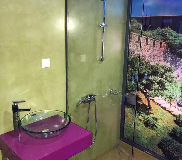 فندق Central Point