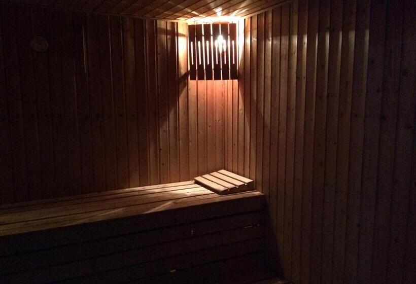 בית מלון כפרי Colosseum