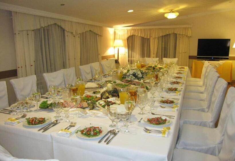 בית מלון כפרי Colosseum