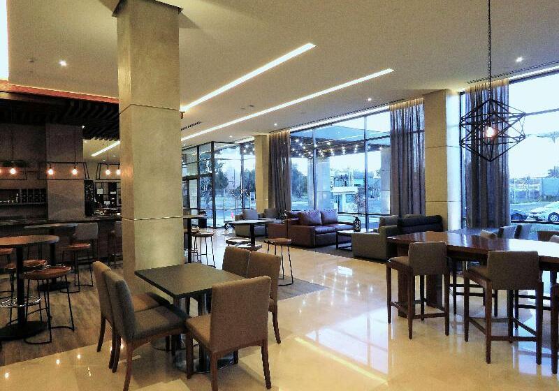 هتل Hampton Inn Celaya Mexico