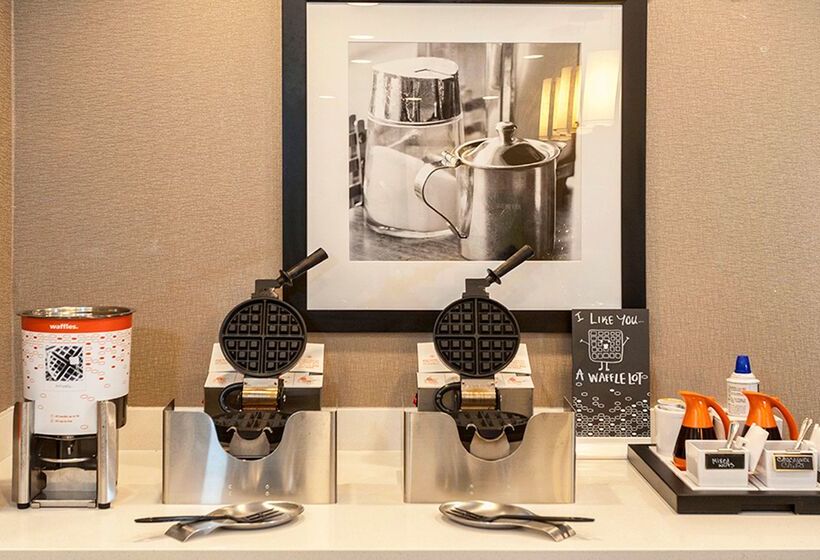 هتل Hampton Inn & Suites Duluth North / Mall Area