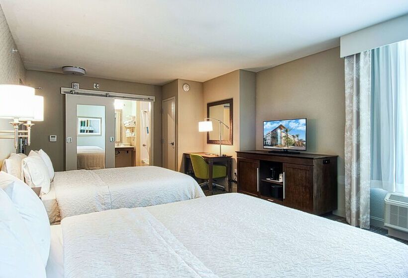 هتل Hampton Inn & Suites Mission Viejo