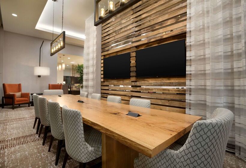 هتل Hilton Garden Inn Downtown Birmingham