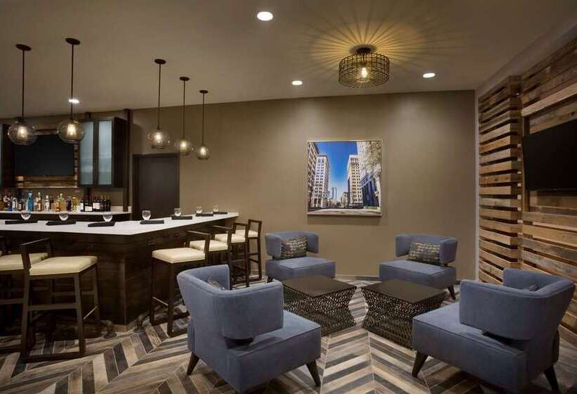 هتل Hilton Garden Inn Downtown Birmingham