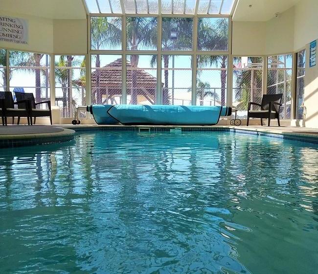 Отель Lake Edge Resort
