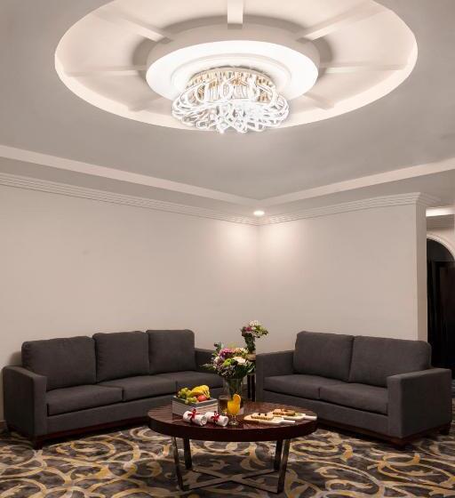هتل Laten Suites Prince Sultan
