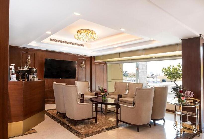 هتل Laten Suites Prince Sultan