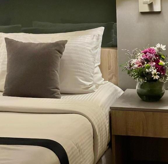 هتل Laten Suites Prince Sultan