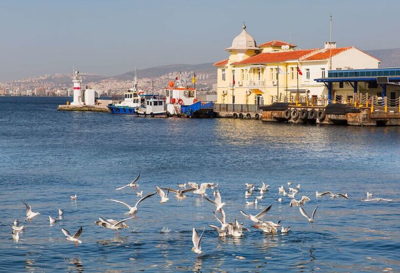 هتل Park Inn By Radisson Izmir