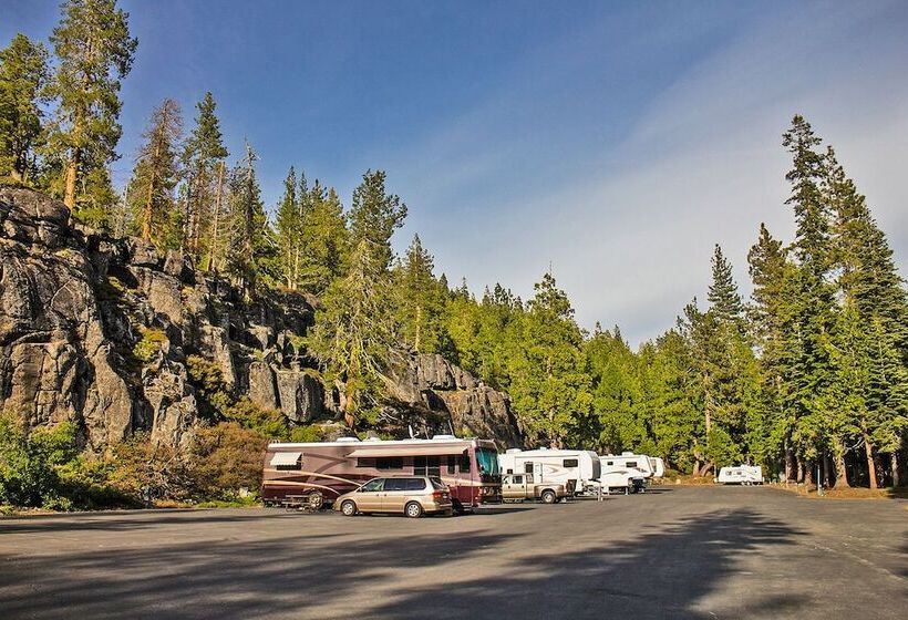 ホテル Snowflower Rv Resort