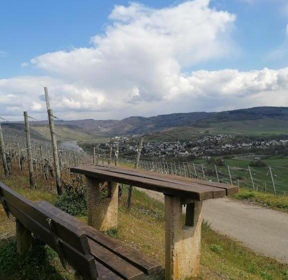 ホテル Weingut Tiliahof