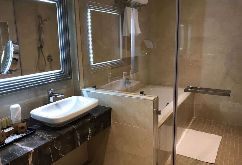 The Grove Hotel & Conference Centre Bahrain