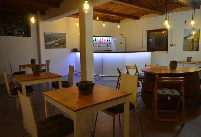 ベッドアンドブレックファースト Weingut H. Gindorf