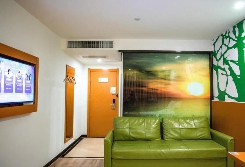 فندق Vatica Zaozhuang Tengzhou Railway Station